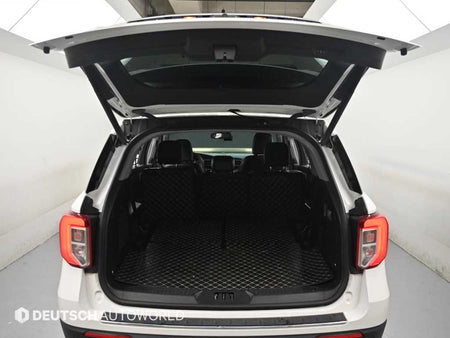 Ford Explorer — photo 19