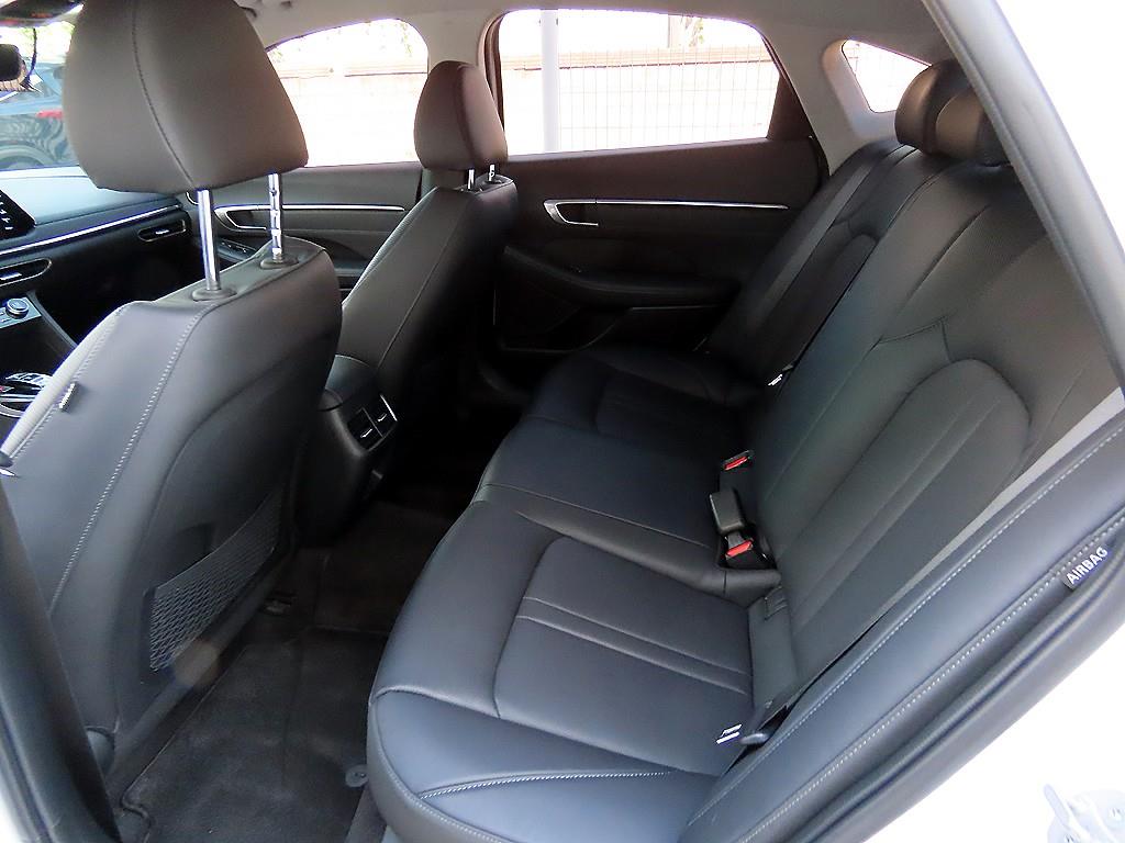 Hyundai Sonata — photo 06