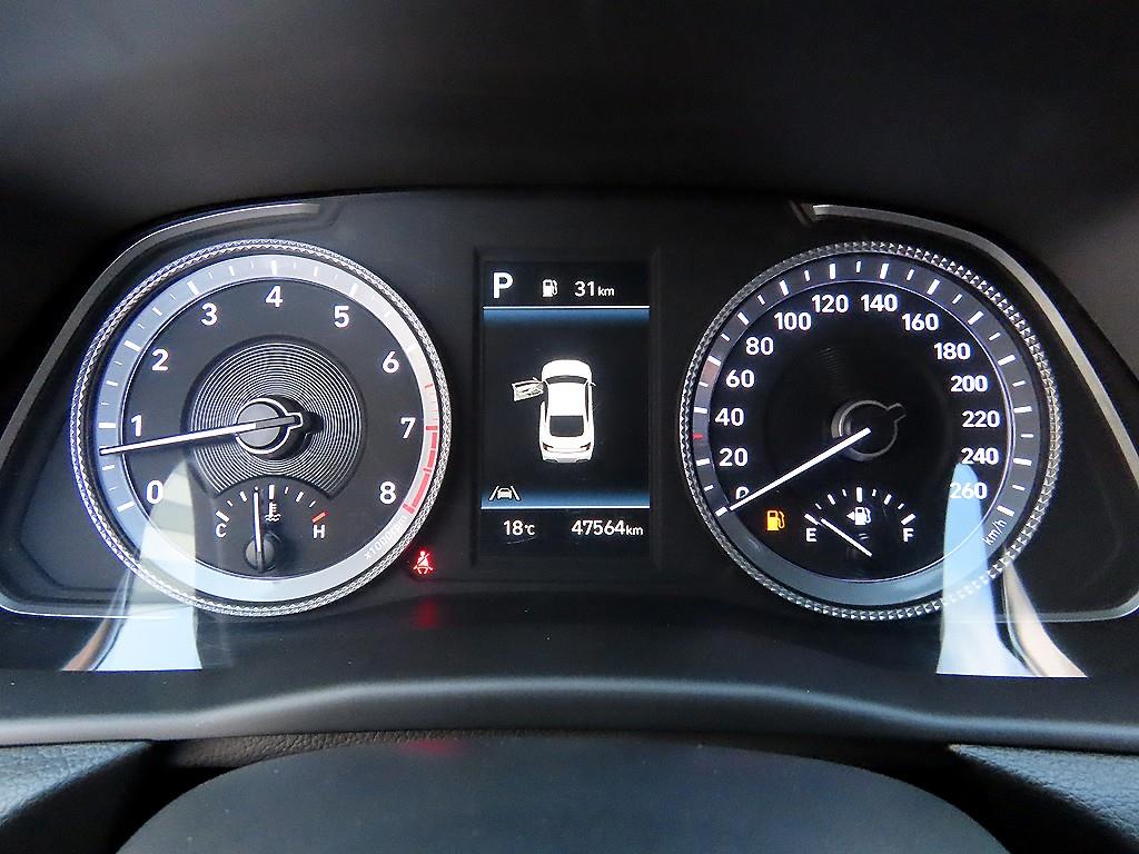 Hyundai Sonata — photo 09
