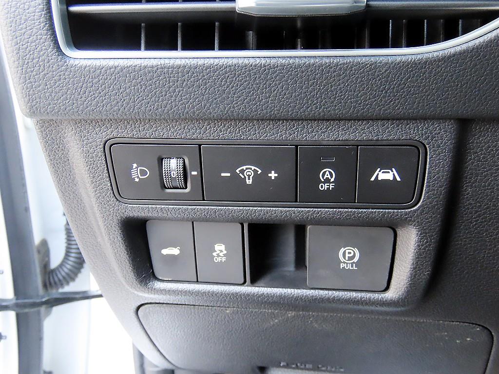 Hyundai Sonata — photo 12
