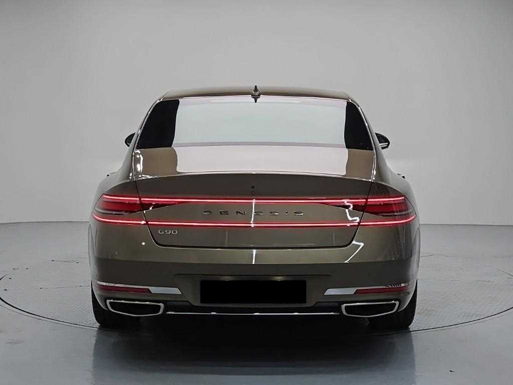 Genesis G90 — photo 03