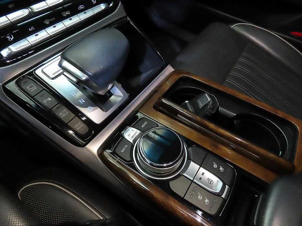 Genesis EQ900 — photo 12