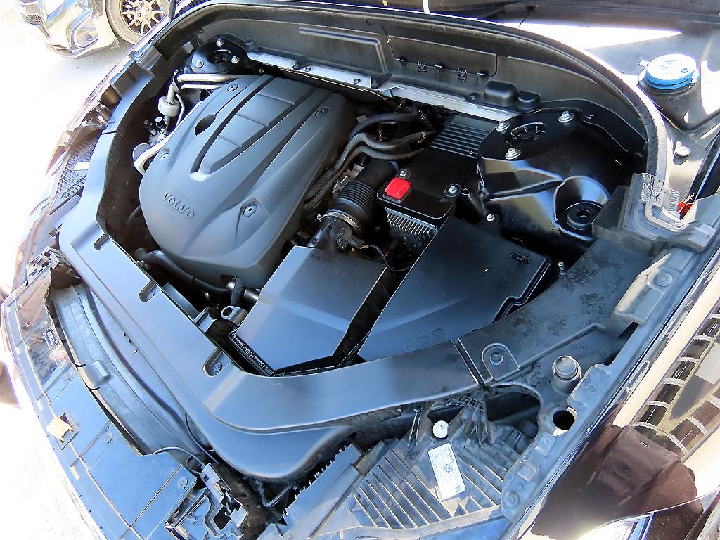 Volvo XC60 — photo 19