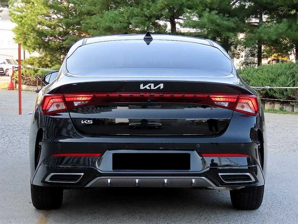 Kia K5 — photo 04