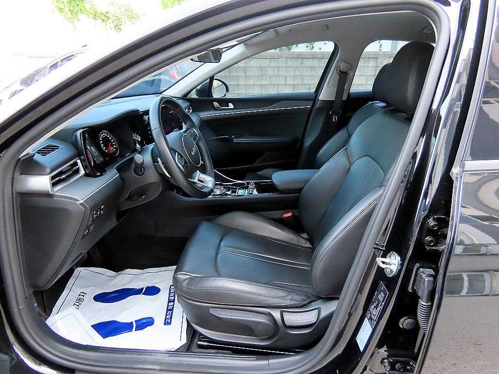 Kia K5 — photo 05