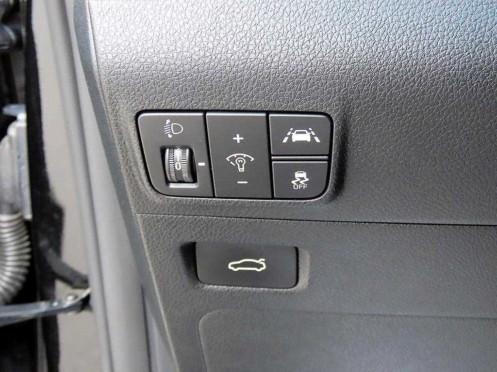 Kia K5 — photo 12