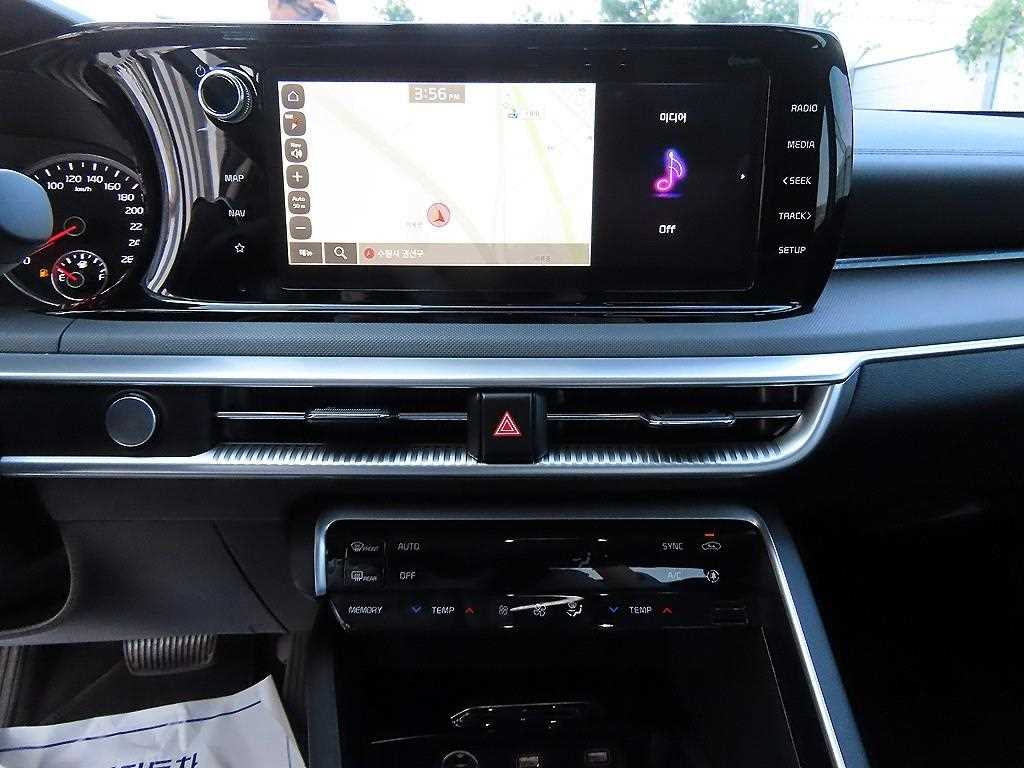 Kia K5 — photo 13