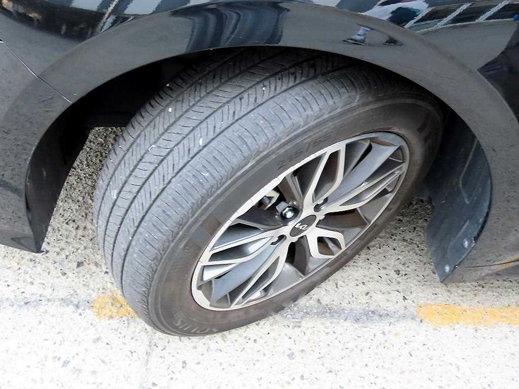 Kia K5 — photo 19