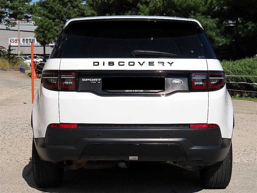 Land Rover Discovery Sport — photo 04