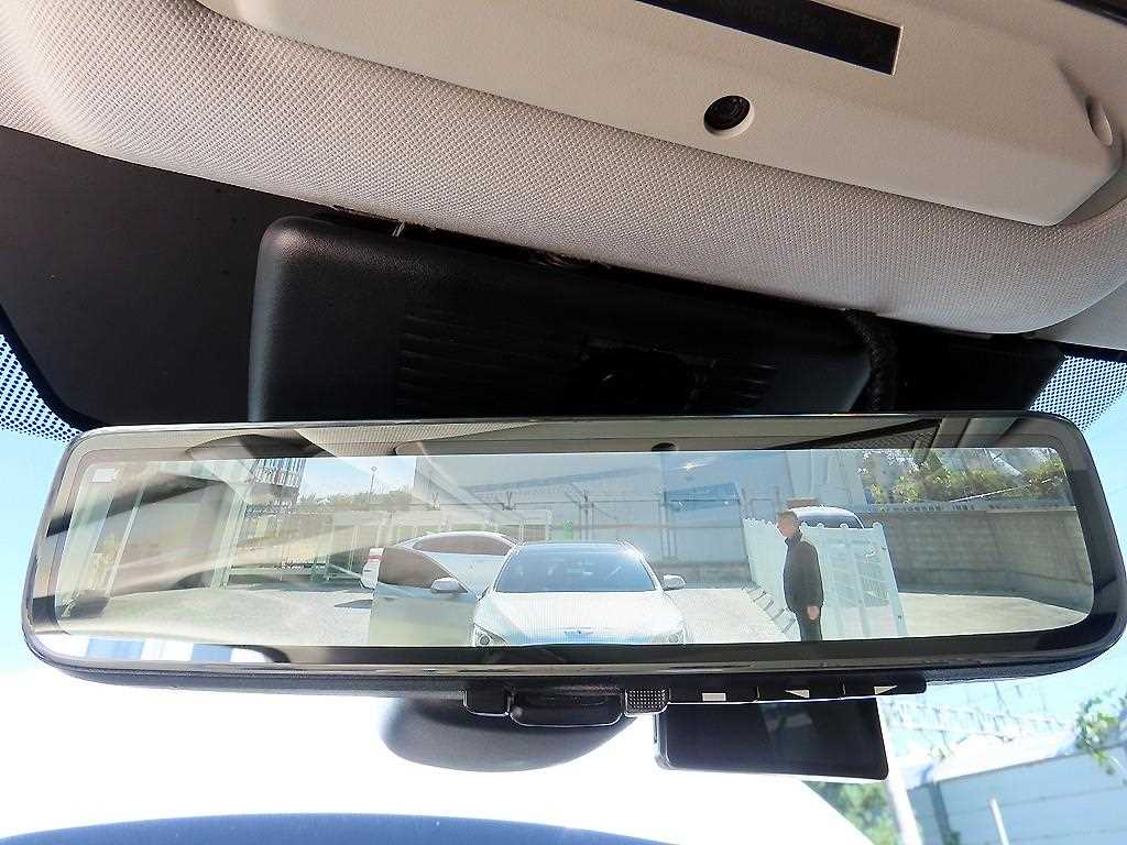 Land Rover Discovery Sport — photo 16