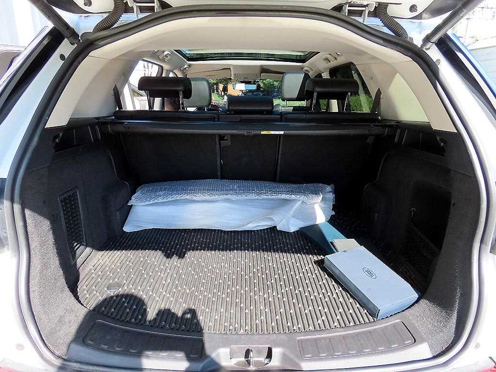 Land Rover Discovery Sport — photo 18