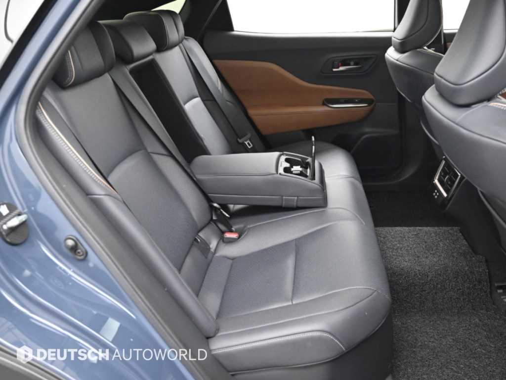 Toyota Crown — photo 12