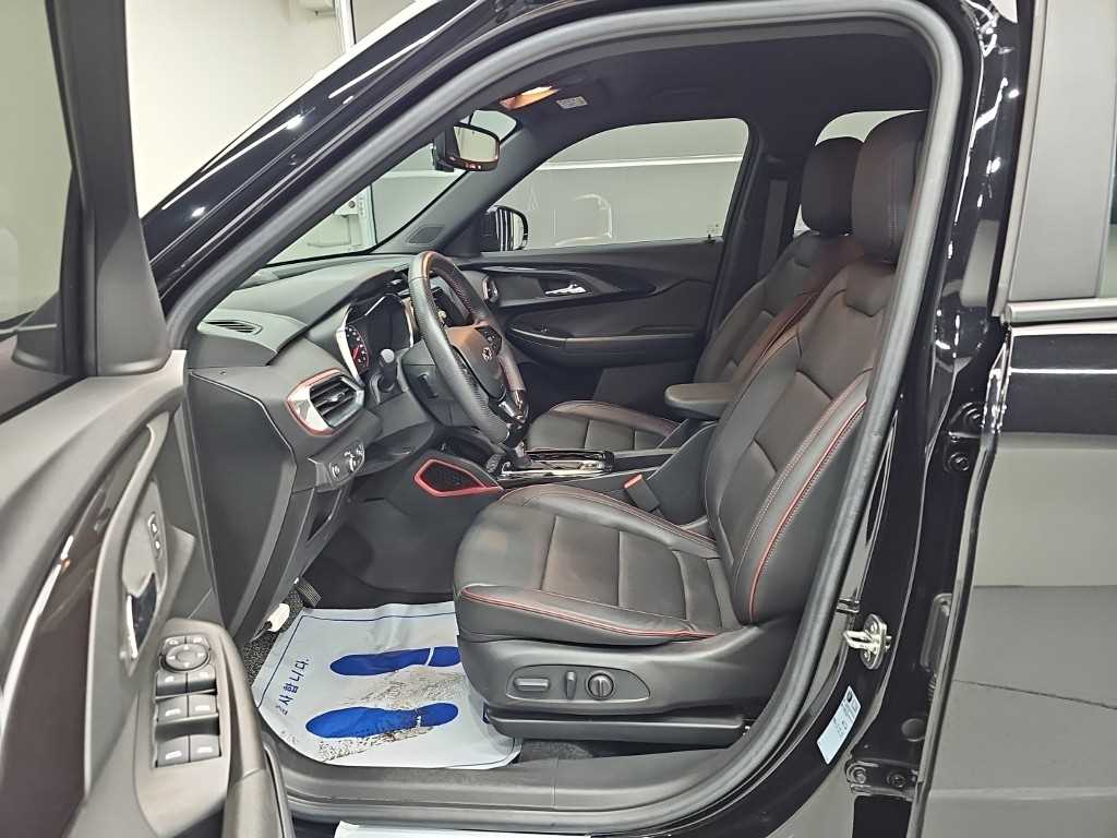 CHEVROLET Trailblazer — photo 11