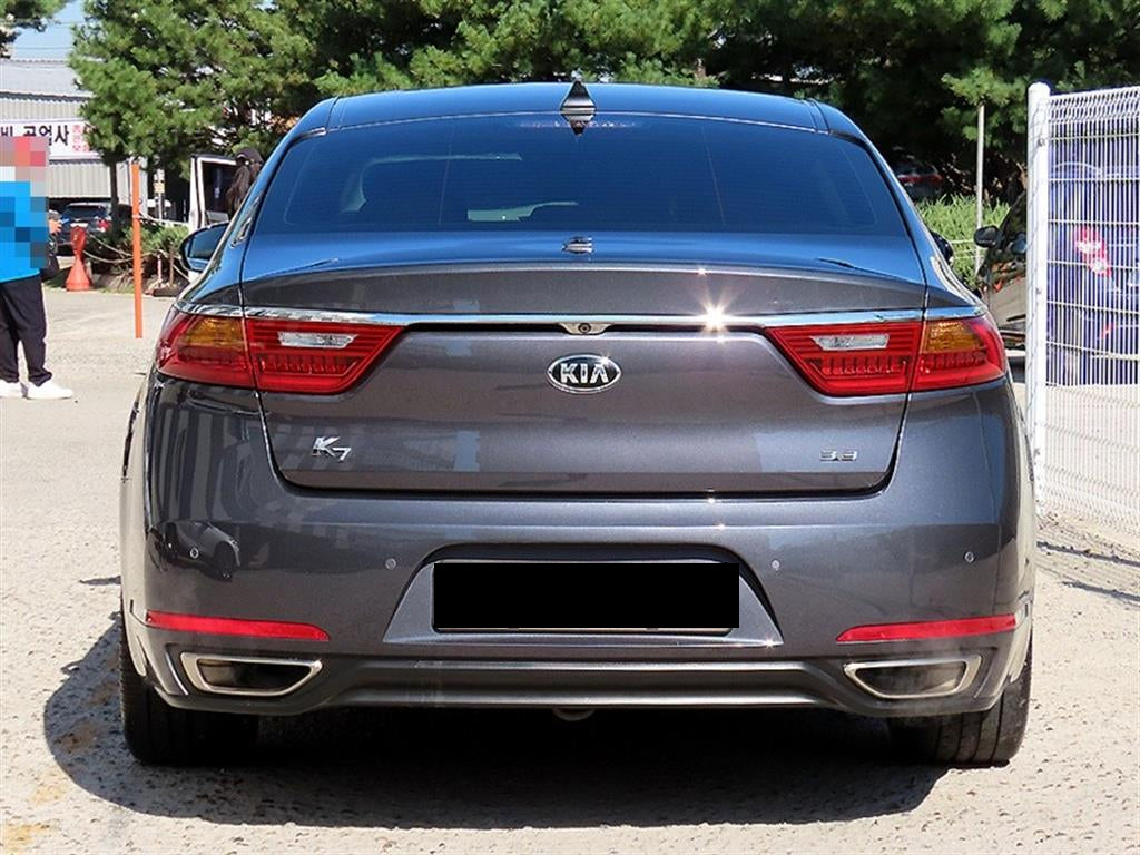 Kia K7 — photo 04