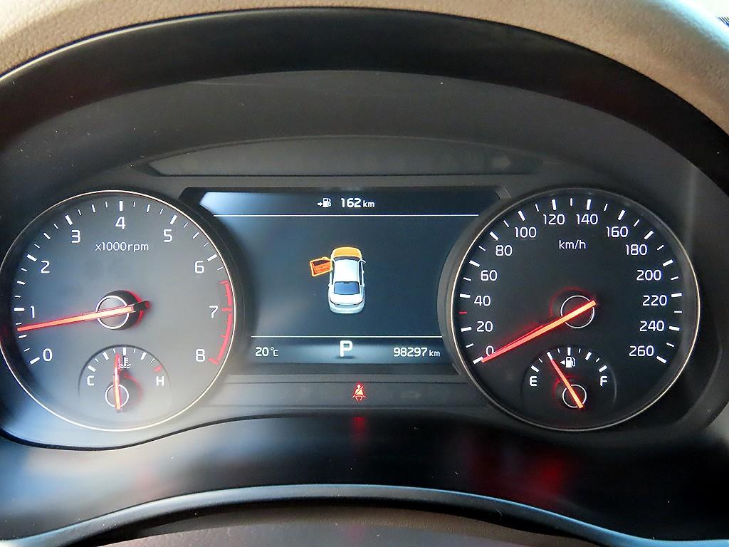Kia K7 — photo 09
