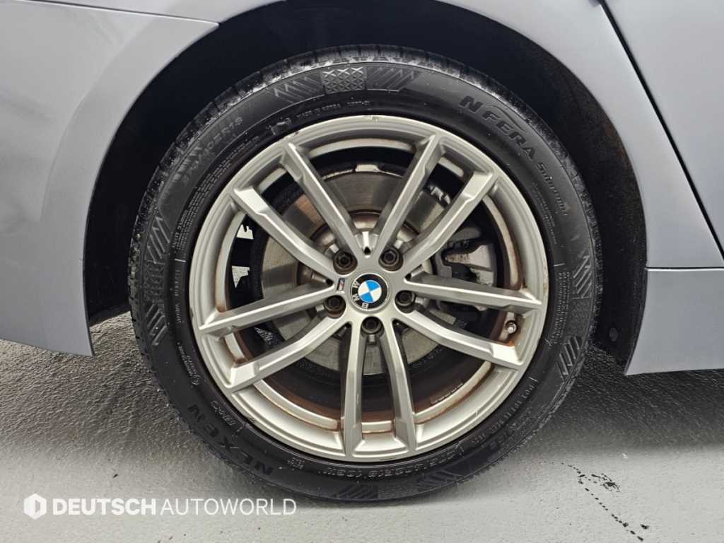 BMW 5-Series — photo 05
