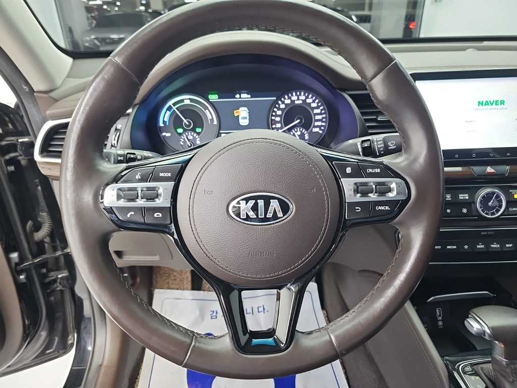 Kia K7 — photo 09