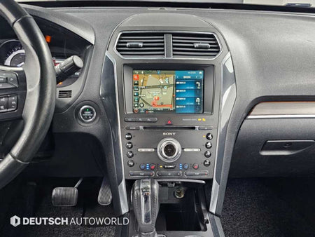 Ford Explorer — photo 14