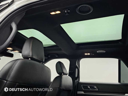 Ford Explorer — photo 18