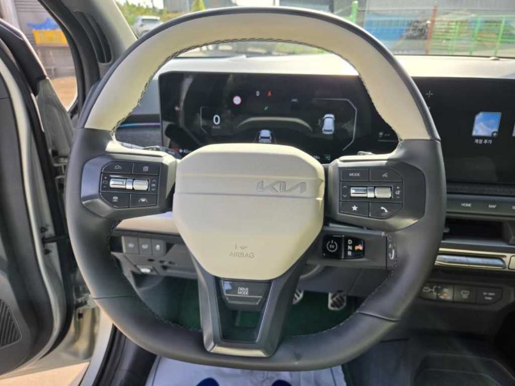 Kia EV3 — photo 08