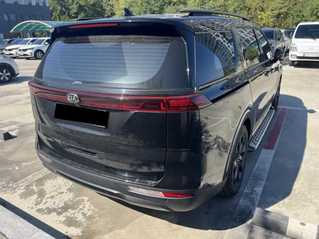 Kia Carnival — photo 03
