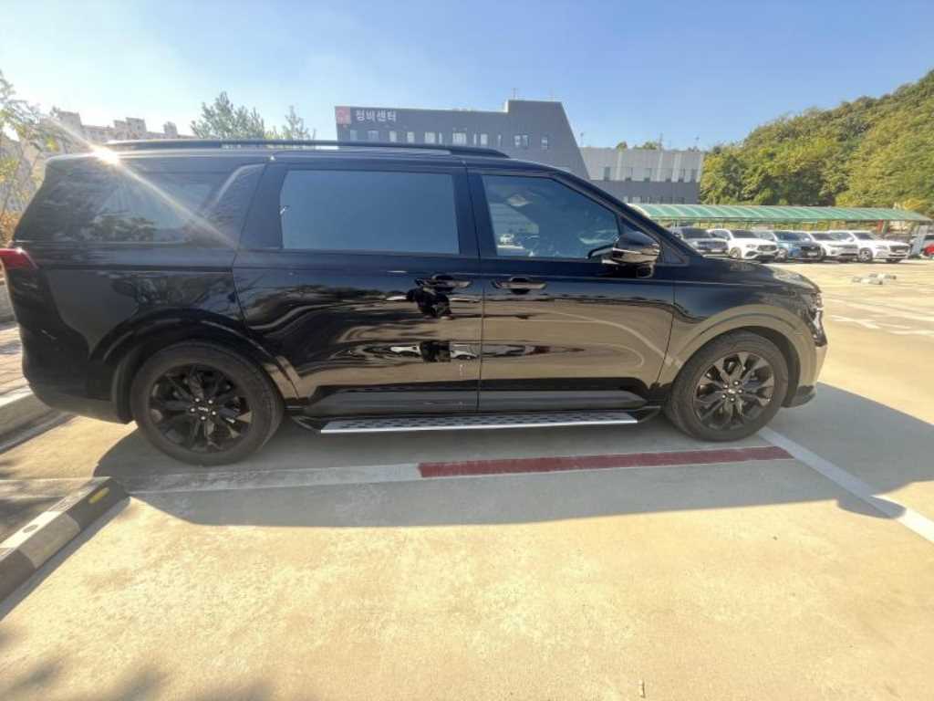 Kia Carnival — photo 04