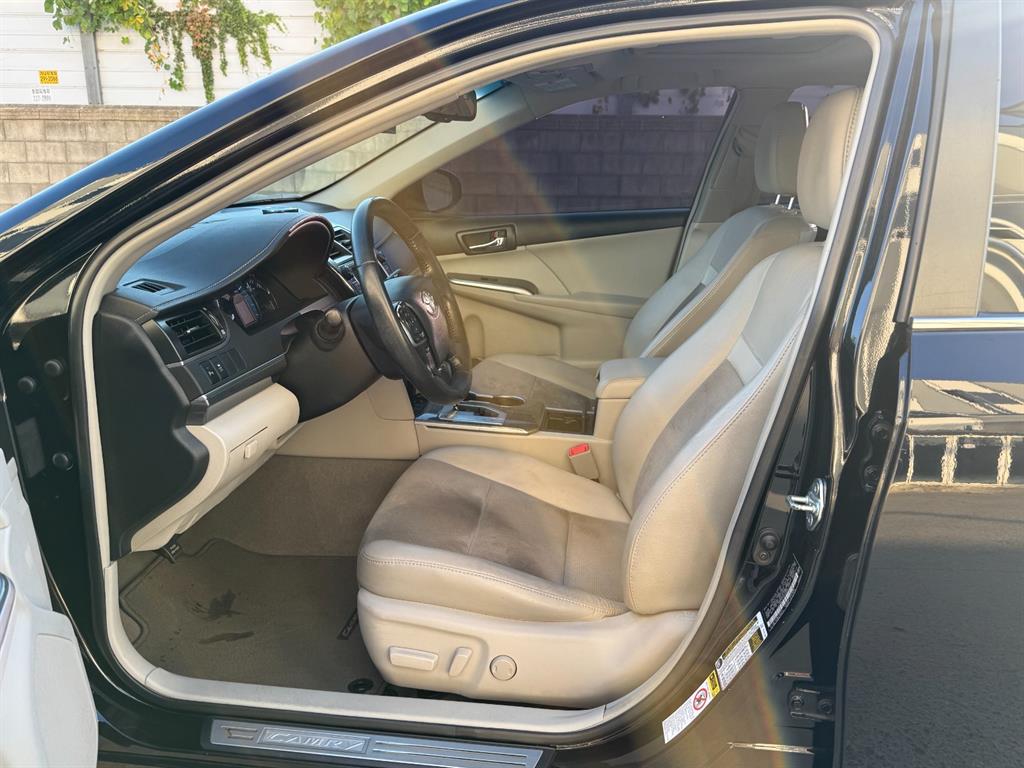 Toyota Camry — photo 05