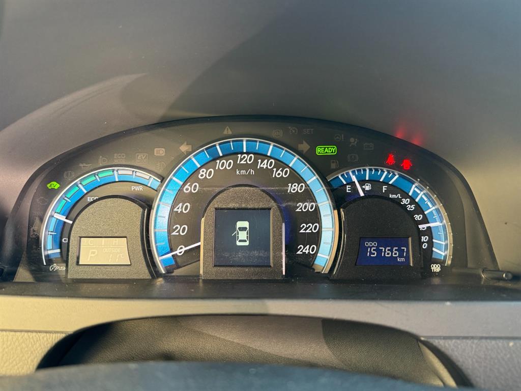 Toyota Camry — photo 09