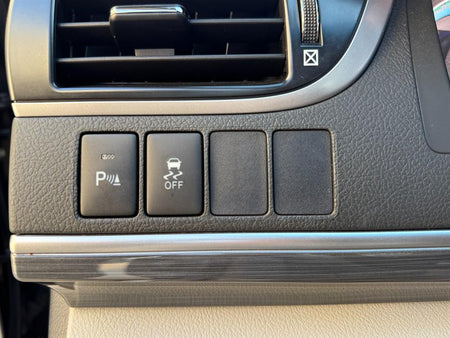 Toyota Camry — photo 12