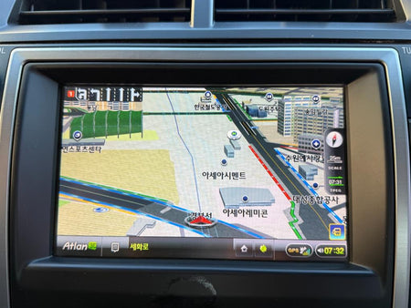Toyota Camry — photo 14
