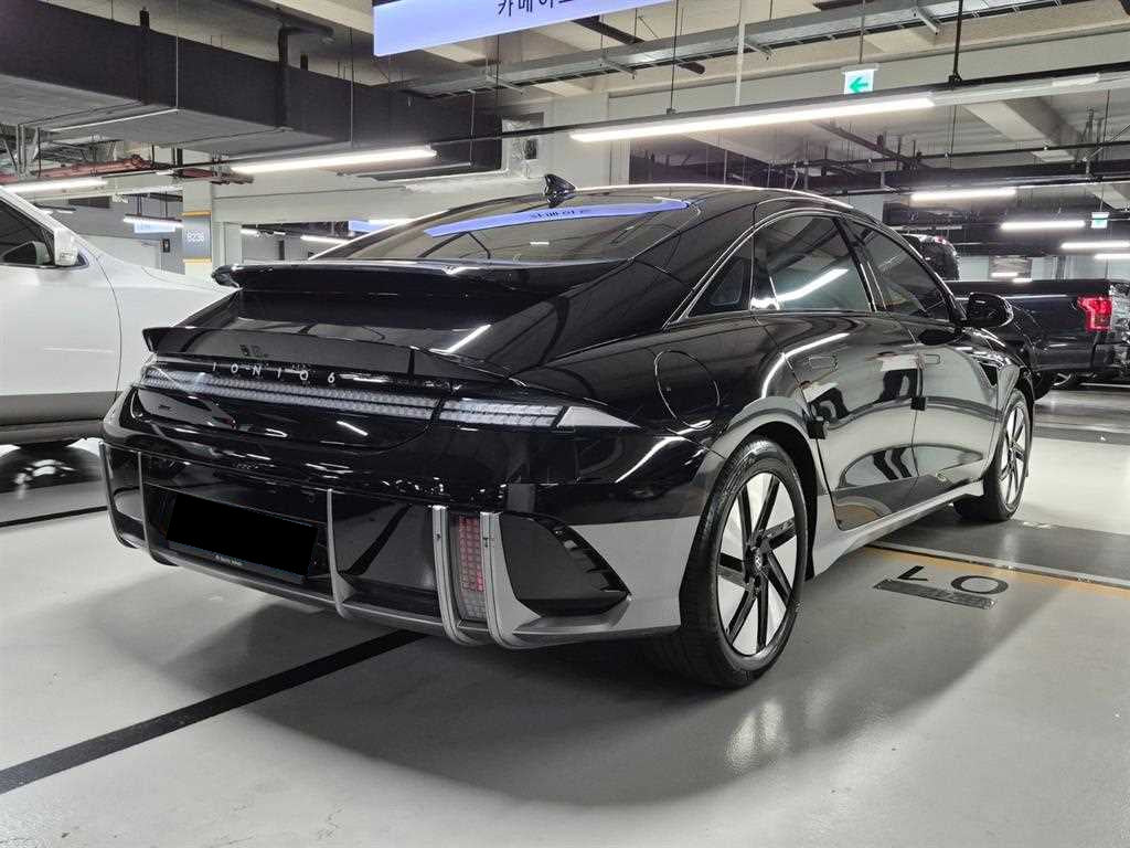 Hyundai Ioniq6 — photo 03