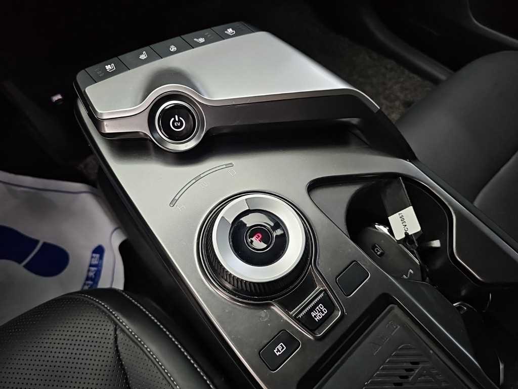 Kia EV6 — photo 08