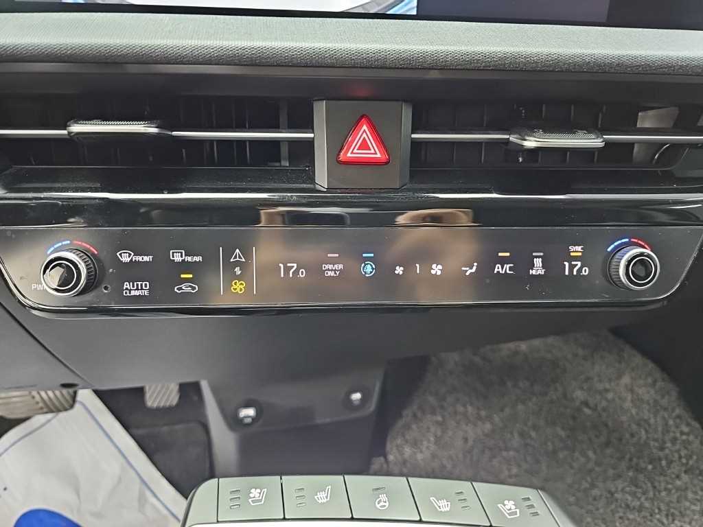 Kia EV6 — photo 10