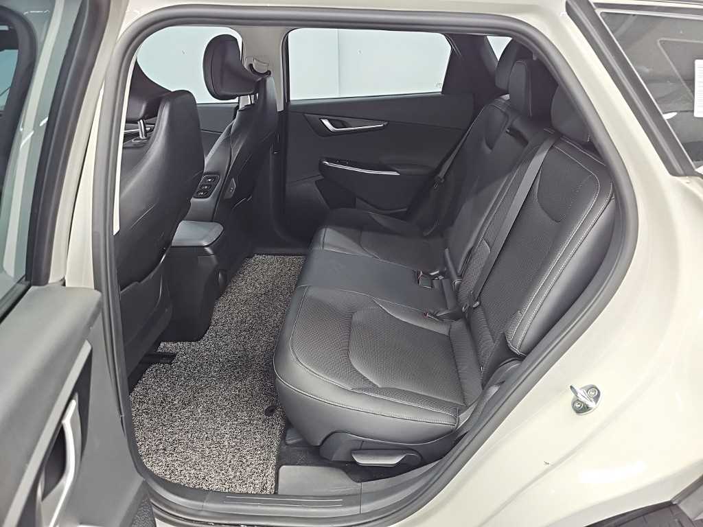 Kia EV6 — photo 12