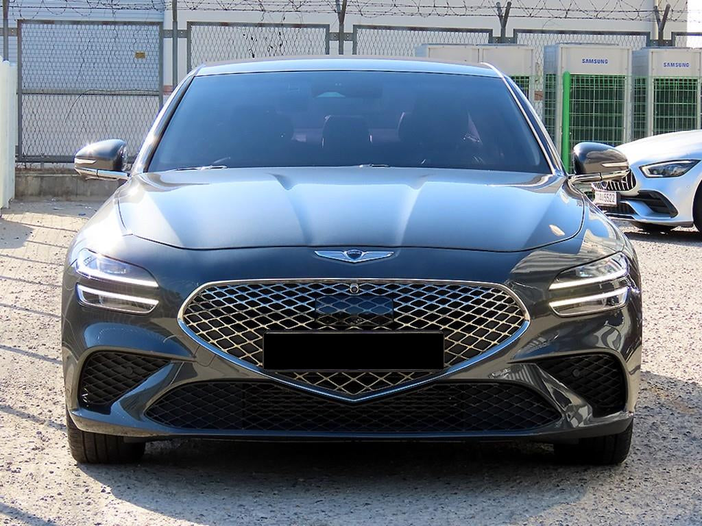 Genesis G70 — photo 01