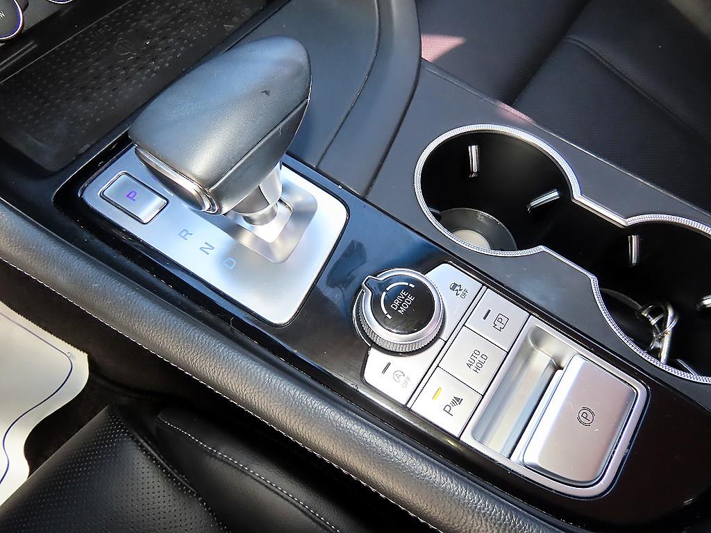 Genesis G70 — photo 11