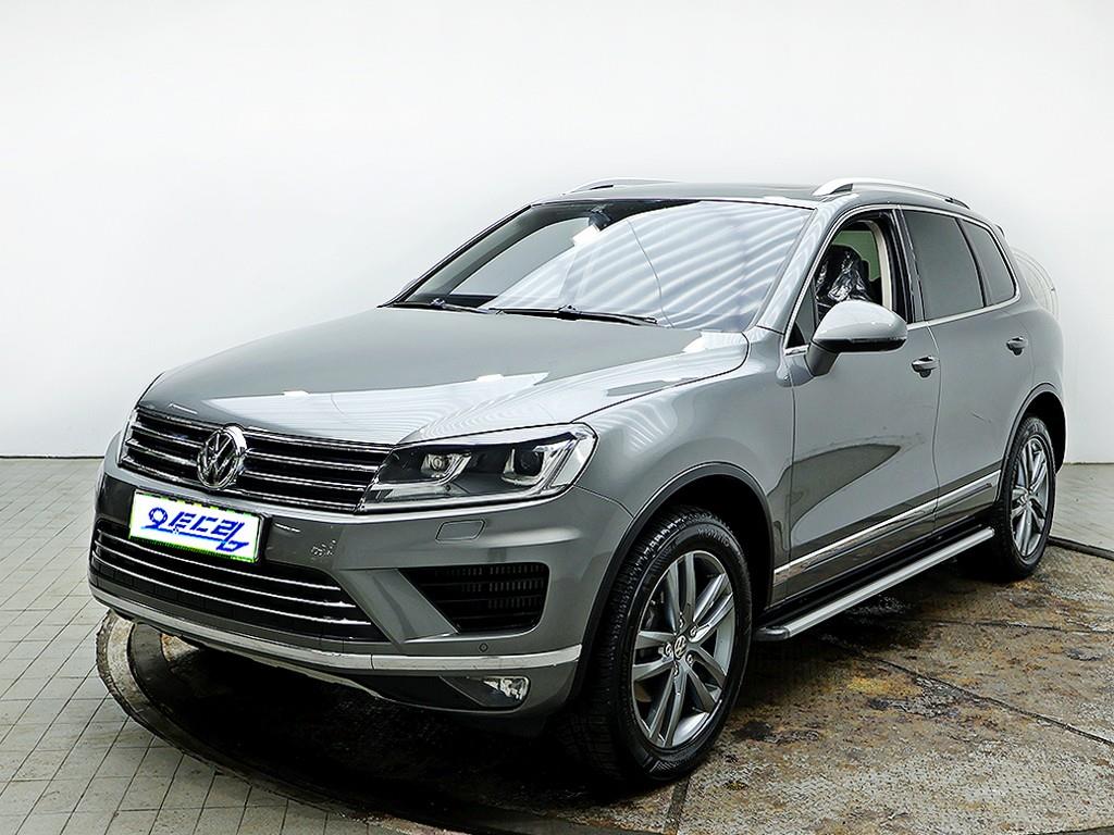 Volkswagen Touareg — photo 02