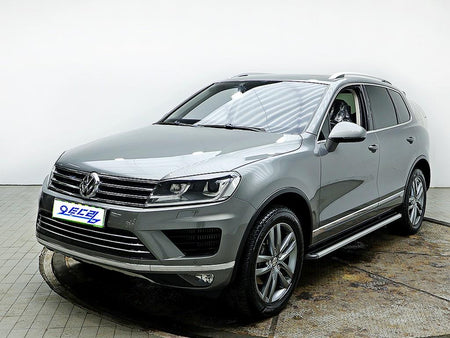 Volkswagen Touareg — photo 02