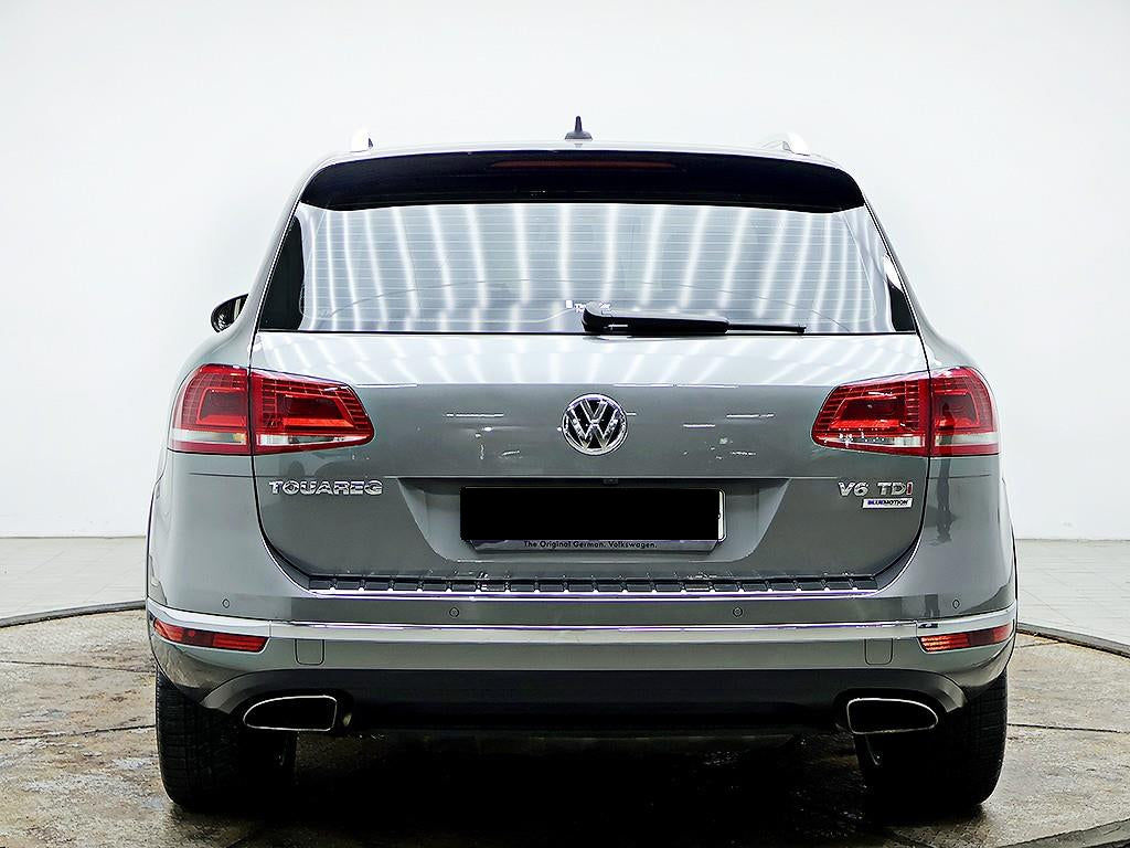 Volkswagen Touareg — photo 03