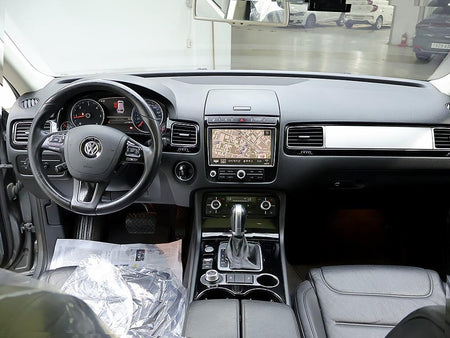 Volkswagen Touareg — photo 05
