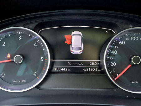Volkswagen Touareg — photo 06