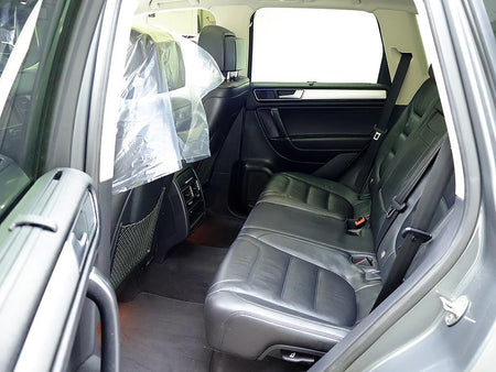 Volkswagen Touareg — photo 12