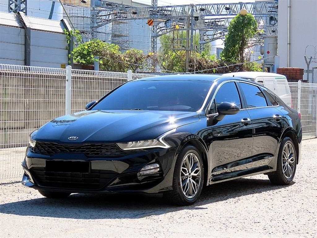 Kia K5 — photo 02