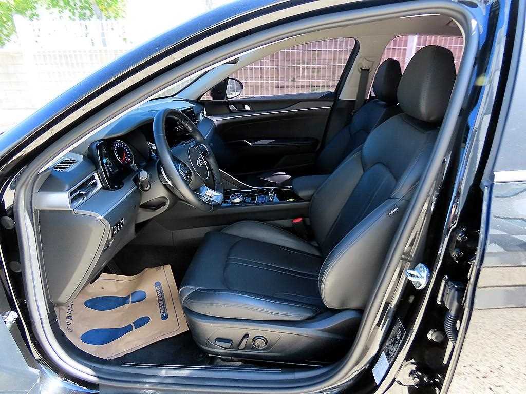 Kia K5 — photo 05