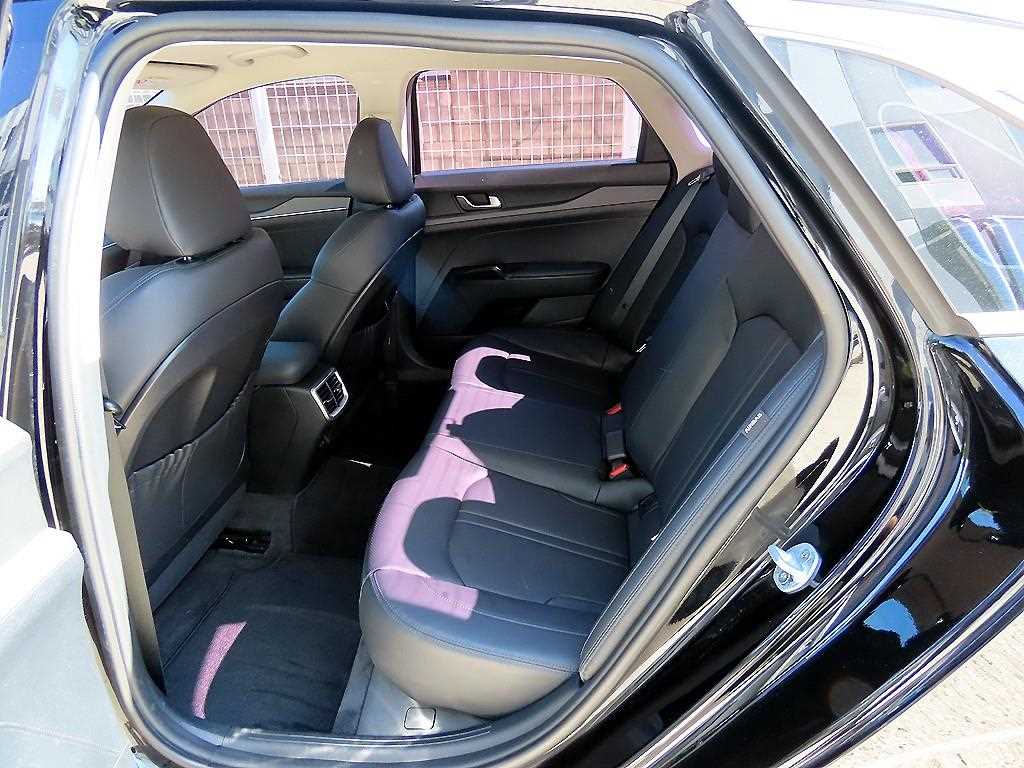 Kia K5 — photo 06