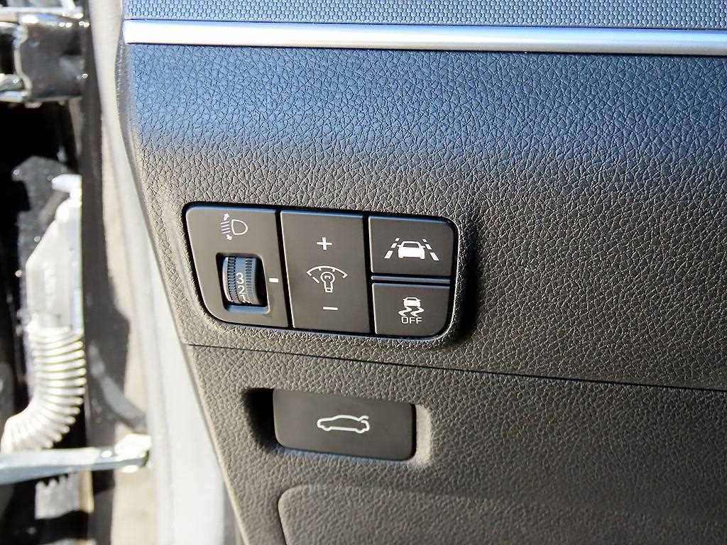 Kia K5 — photo 12