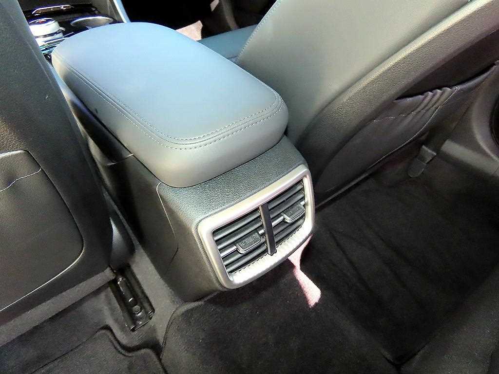 Kia K5 — photo 17