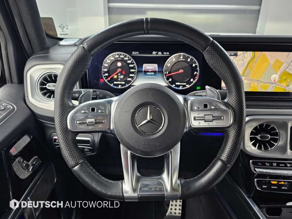 Mercedes-Benz G-Class — photo 13