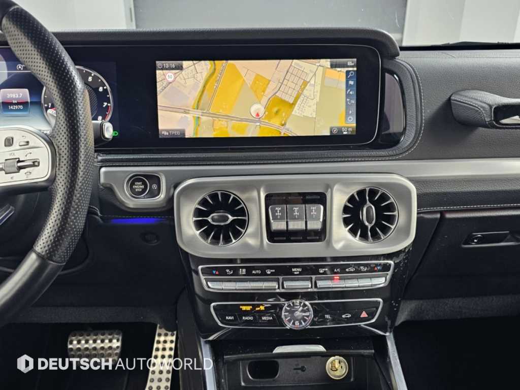 Mercedes-Benz G-Class — photo 14