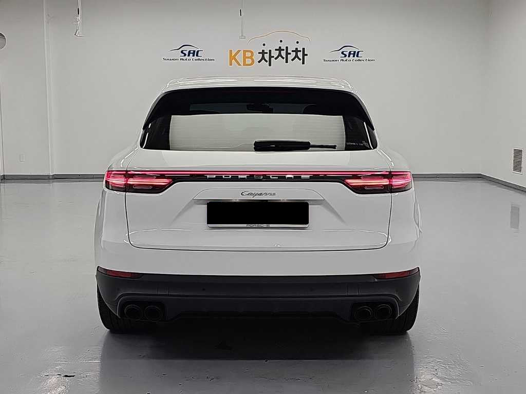 Porsche Cayenne — photo 02